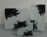 White and black ink art decorative glass plate